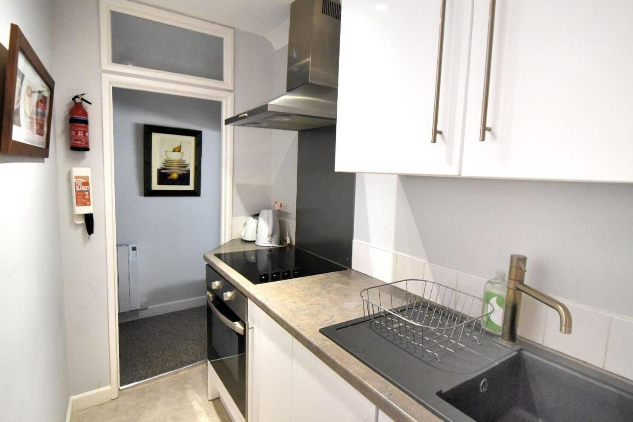 The Retreat Apartment Lyme Regis Exterior photo